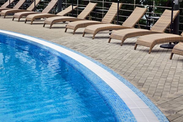 Cost of Poolside Hardscaping in Ventura